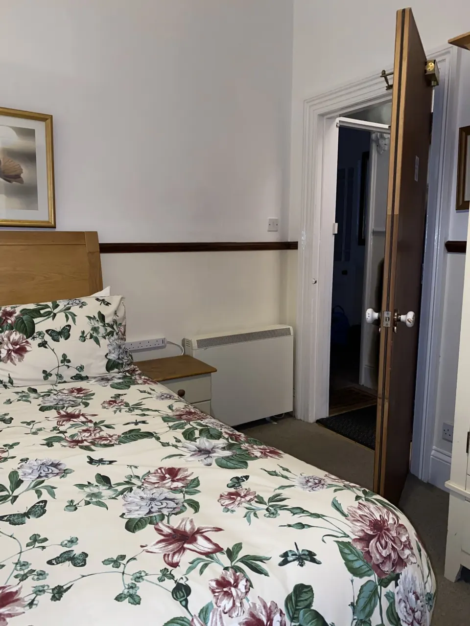 Second bedroom in the Family Apartment