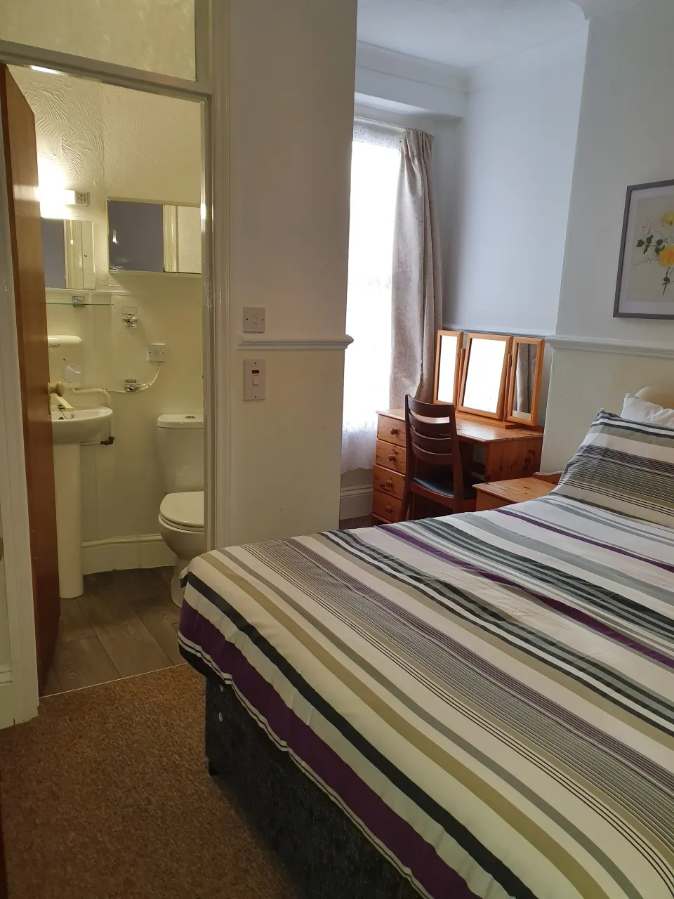 Private bathroom in the Standard Apartment